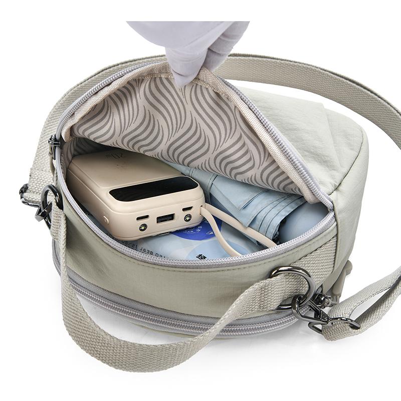 Women's Nylon Shoulder Bag Solid Color Portable Crossbody Bag
