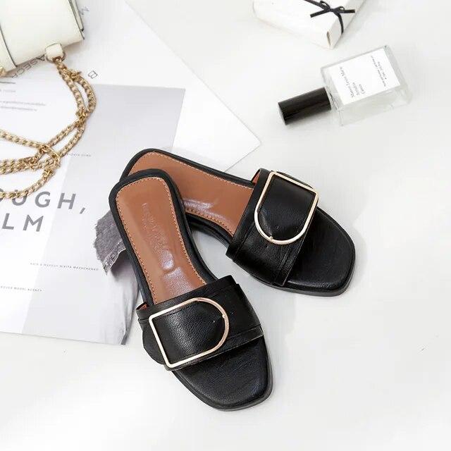 Pantoufles d'été en cuir à bout carré pour femmes, tongs plates de styliste, sandales de luxe, chaussures pour femmes