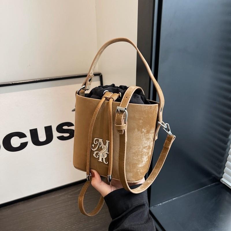 Модная женская сумка 2023 года, новая модная сумка, осенне-зимняя, высококлассная, ретро, на плечо, через плечо, сумка-ведро хаки