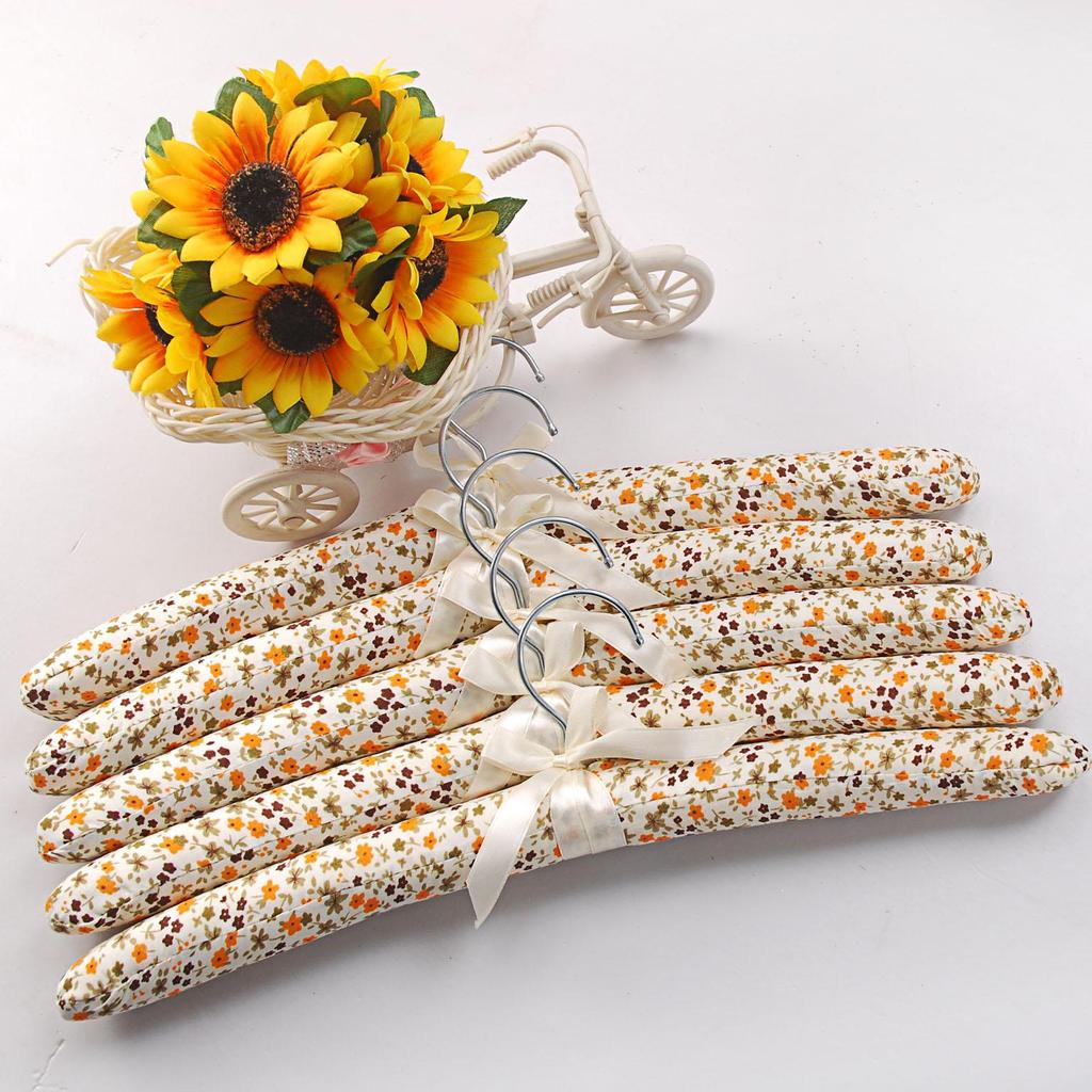 Floral Fabric & Wooden Non-Slip Clothes Hanger for Adults