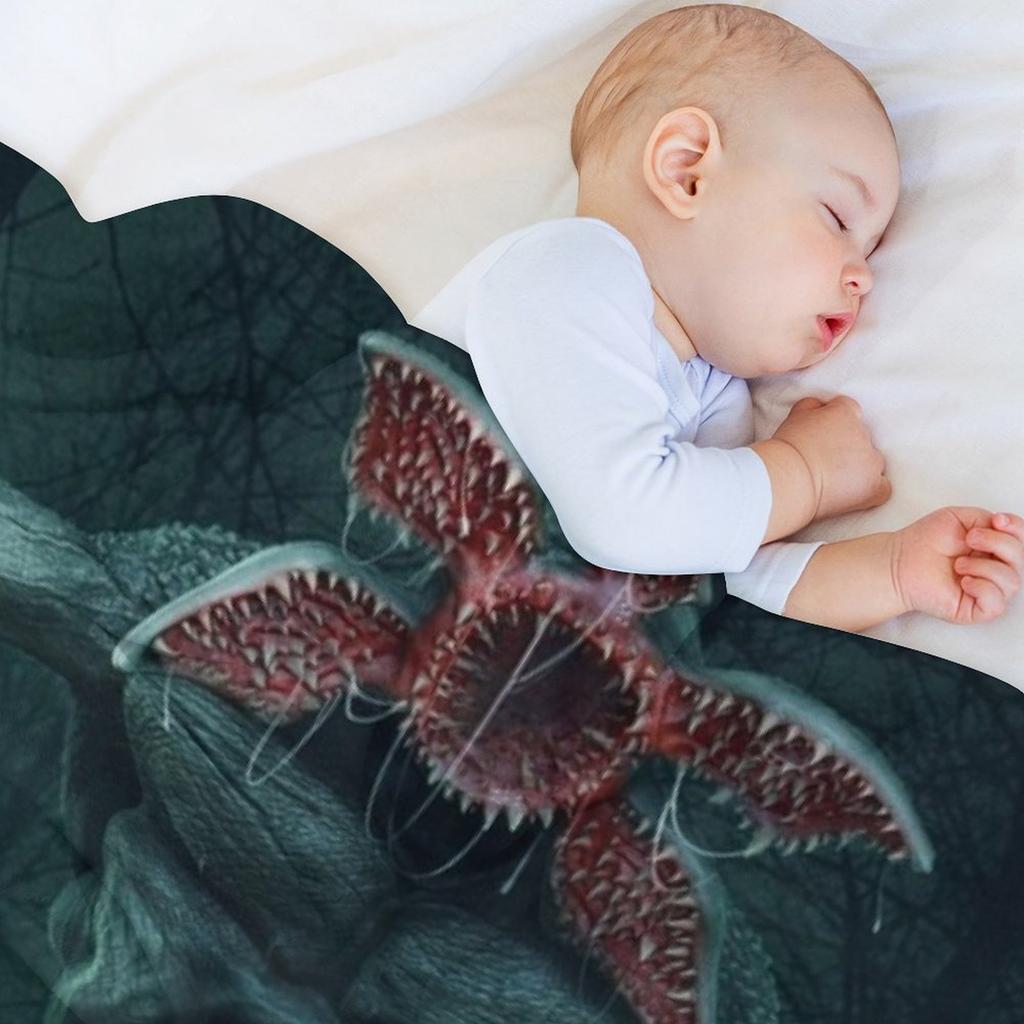 Beware the demogorgon Throw Blanket Decorative Beds Moving Picnic christmas gifts Blankets