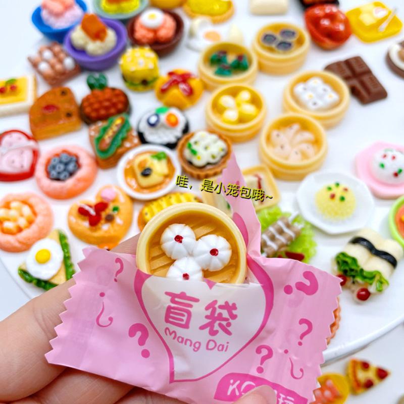 DIY Mini Snack Box Toys for Kids - Convenience Store Play Set with Claw Machine Accessories