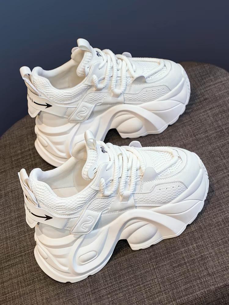 

Soft leather shoes women s autumn 2025 new platform dad small versatile sports increase casual sports shoes women s tide 39