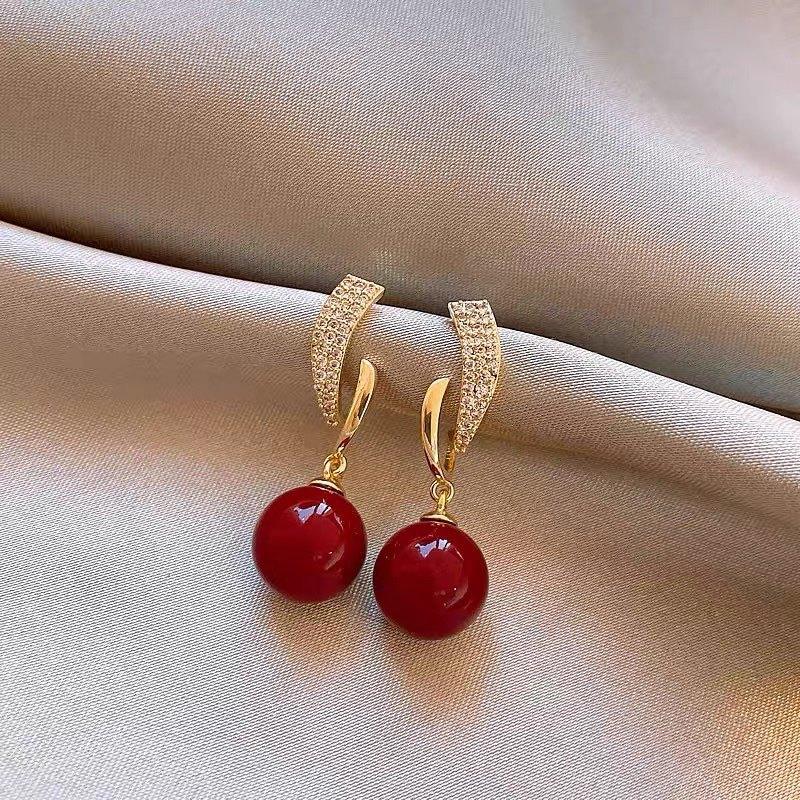 French retro Hong Kong style red geometric resin earrings stud earrings personality temperament earrings women