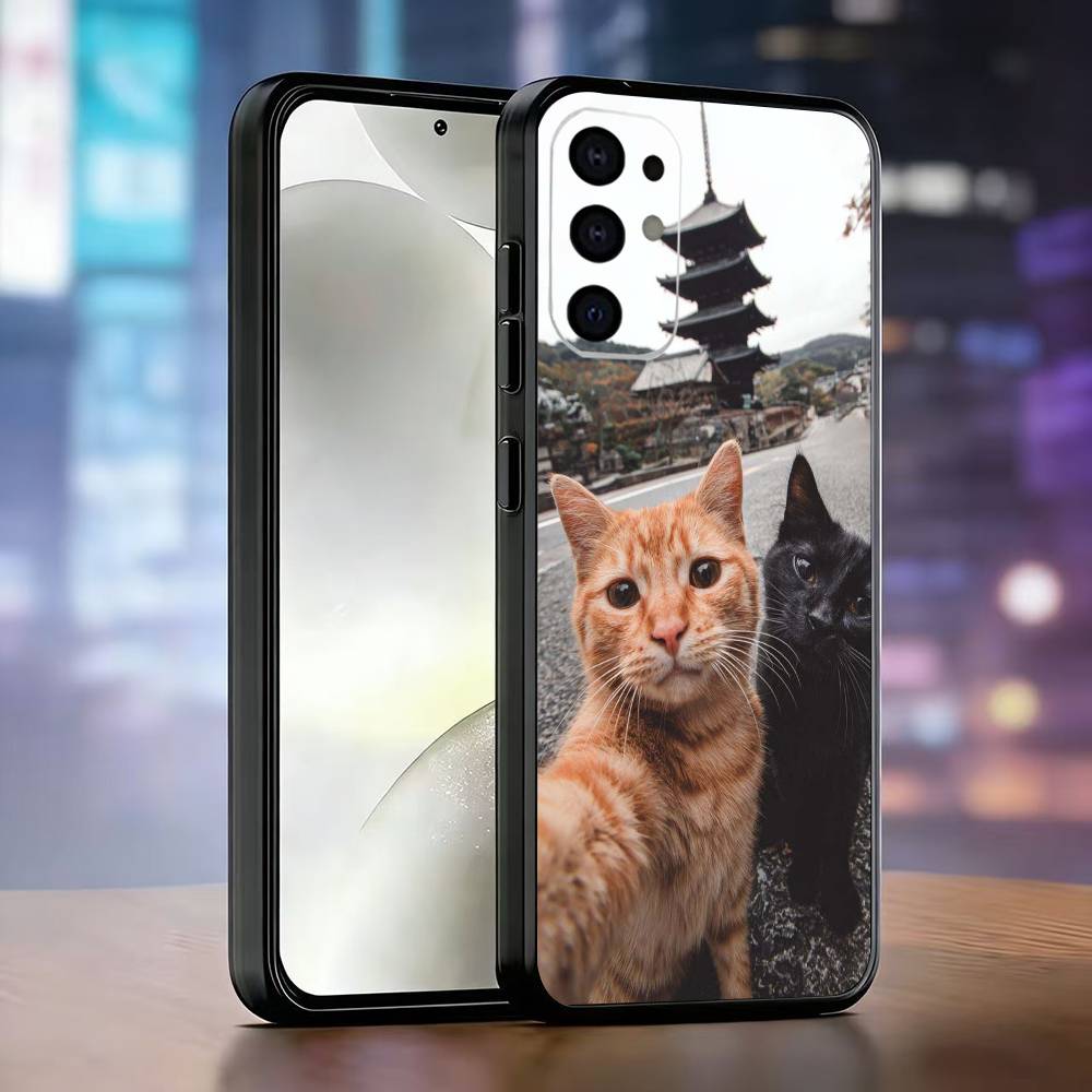 Kitty selfie Phone Case Black Silicone Soft For Samsung S25,S24,S21,S22,S23,S30,Ultra,S20,Plus,Fe,Lite