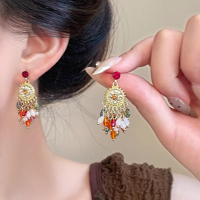 Spicy Girl Vibe: 2025 Sweet & Cool Niche Tassel Earrings - Chic & Slimming Long Design