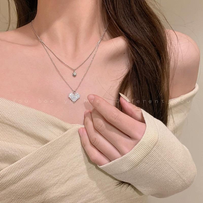 Summer Pearl Double-Layered Heart Necklace for Women - High-end Design, Small-Scale, Layered, Delicate Collar Chain Necklace
