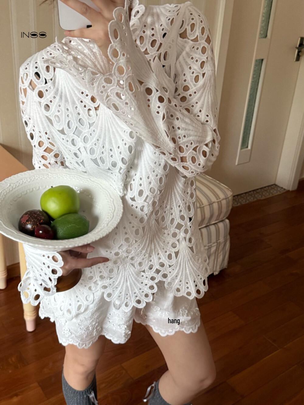 Elegant Lace Hollow-Out Top with Inner Layer - High-End Socialite Design Medium белый