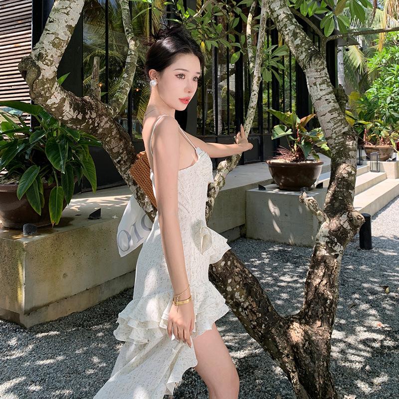 Women's Summer Holiday Cubic Irregular Ruffle Halter Dresses