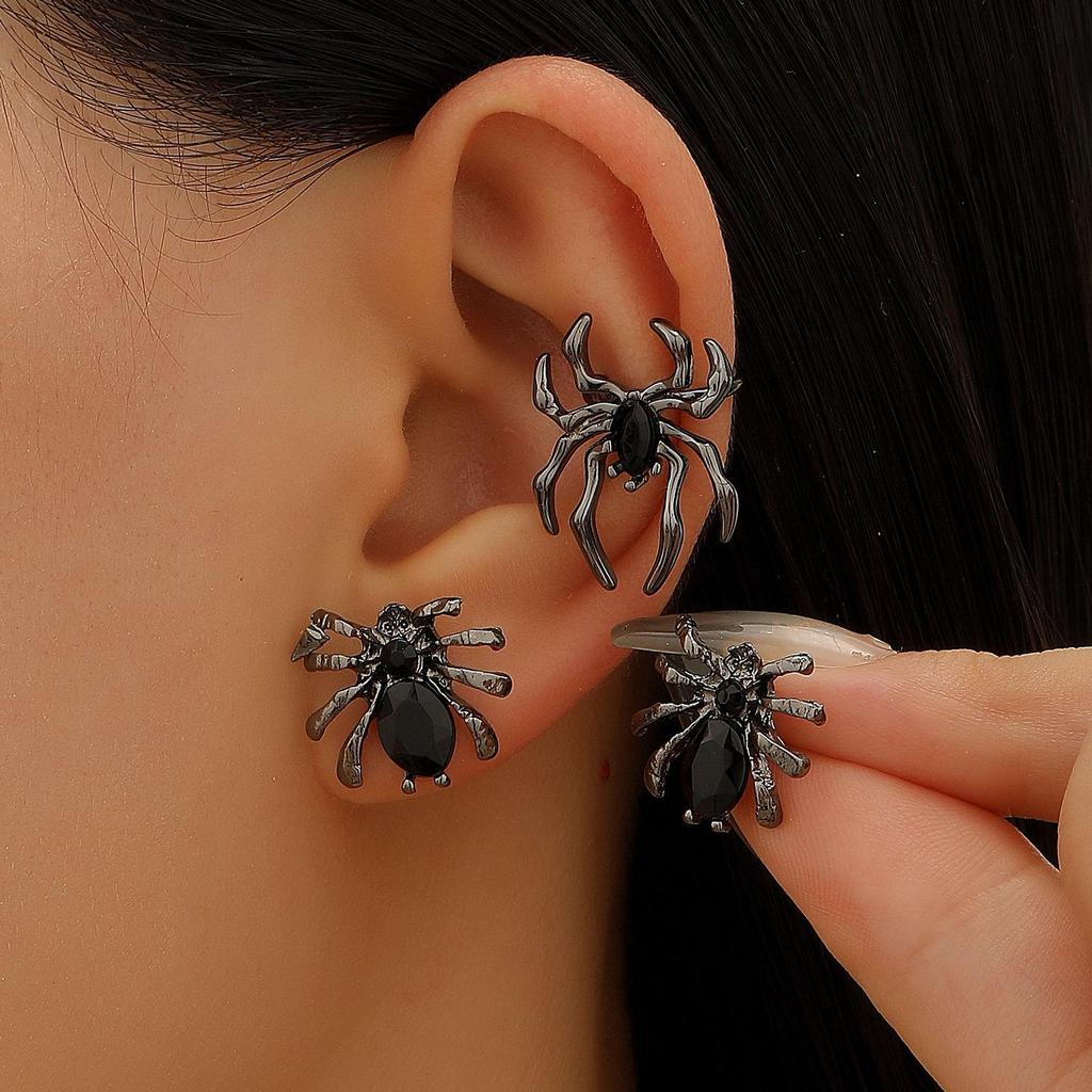 Retro Gothic Skull & Spider Ear Bone Clip - No Piercing Needed