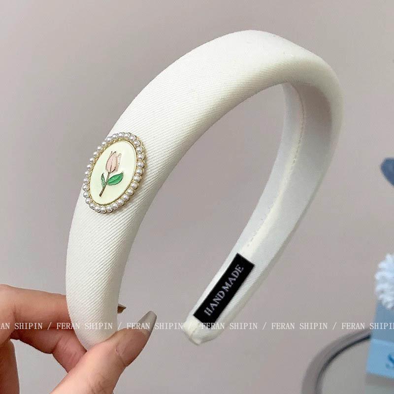 Women's Wide Edge White Sponge Headband - Stylish, Comfortable, Low-Pressure Hair Accessory