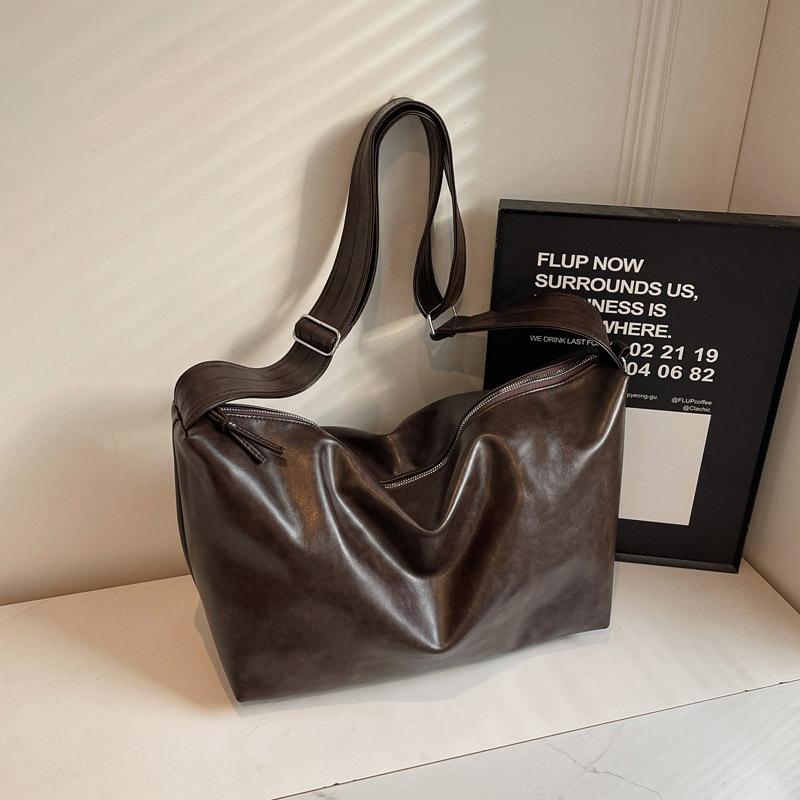 

Ретро сумка женская большой вместимости модная однотонная на плечо через плечо женская осенне-зимняя сумка высококлассная дорожная сумка