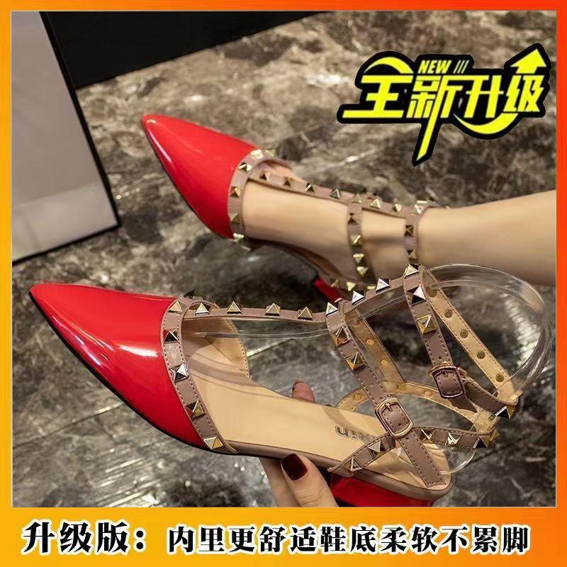 Mit Rocknieten Feenstil Sandalen 2024 Internet-Berühmtheit neu Koreanisch leicht weiche Sohle keine müden Füße hohe Absätze