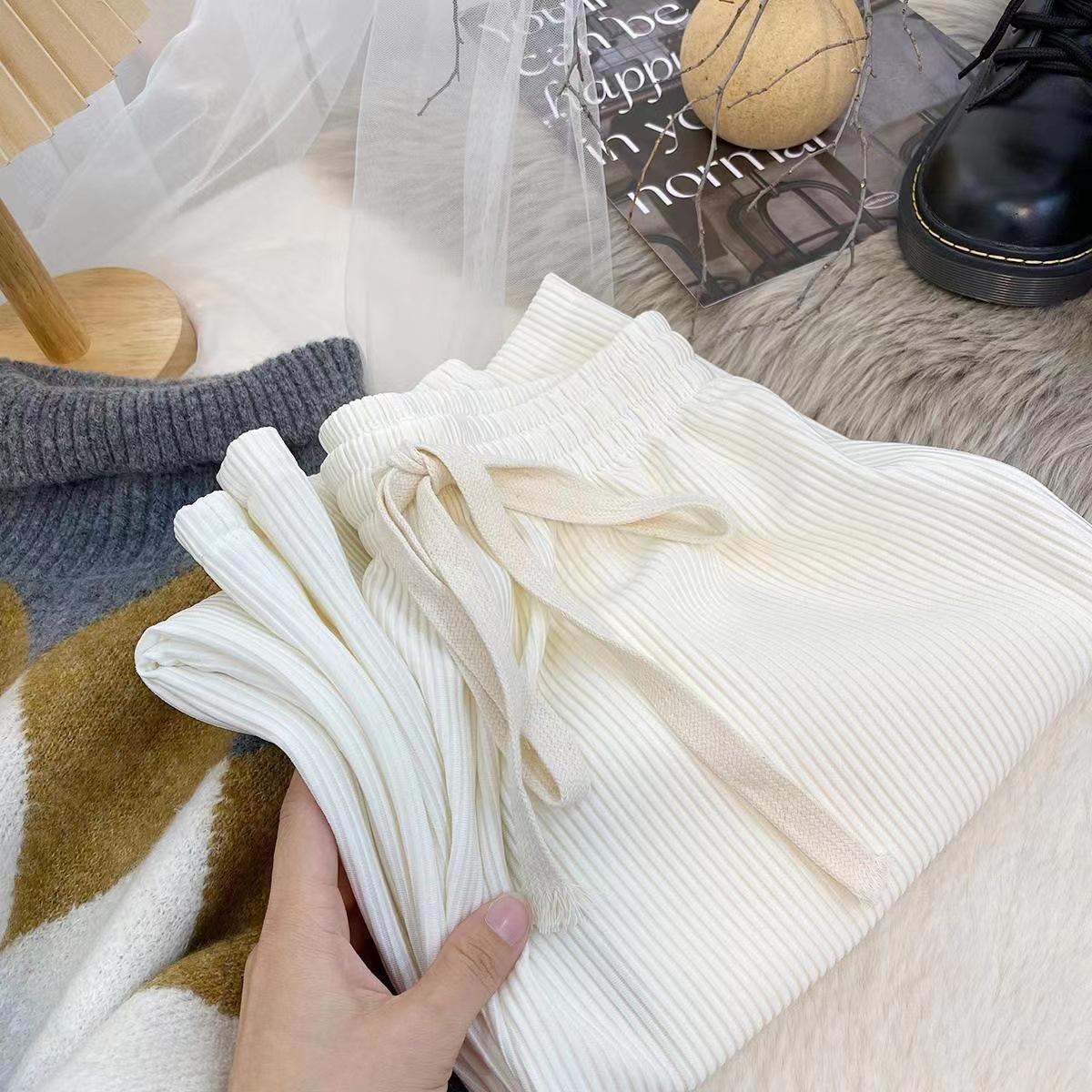 

Летние брюки с высокой талией, широкими штанинами, плиссировкой и змеиным узором для женщин One Size (80-140) белый