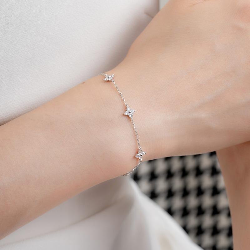 925 Silver Plated Cubic Zirconia Four Leaf Clover Bracelet for Women Adjustable Chain Jewelry 18k Gold Plated Fashion Accessory