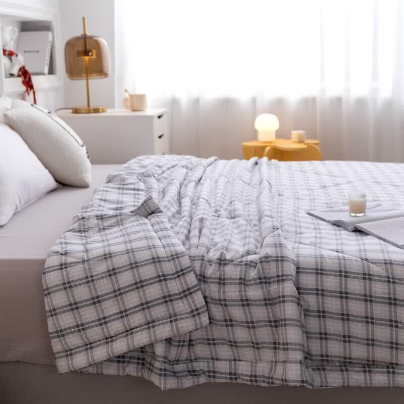 QI LU Home Washable Four-Hole Fiber Quilt