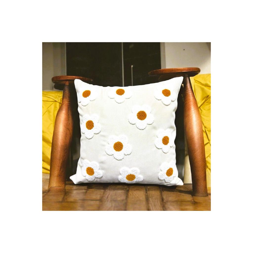 Hd Home Collection Kissenbezug aus Leinenstoff mit Gänseblümchenmuster und Stickereien