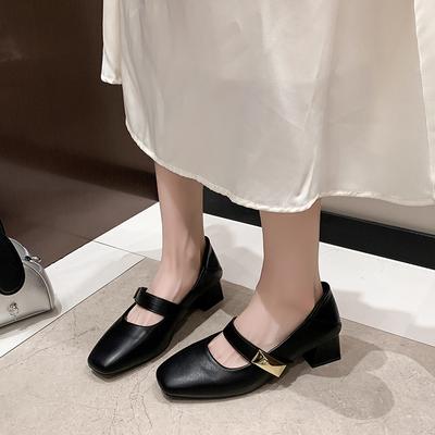 2024 Primavera Novo Plus Size Feminino Sapatos Únicos Bloco Salto Médio Sapatos Mary Jane Fivela de Metal Salto Zapatos De Mujer