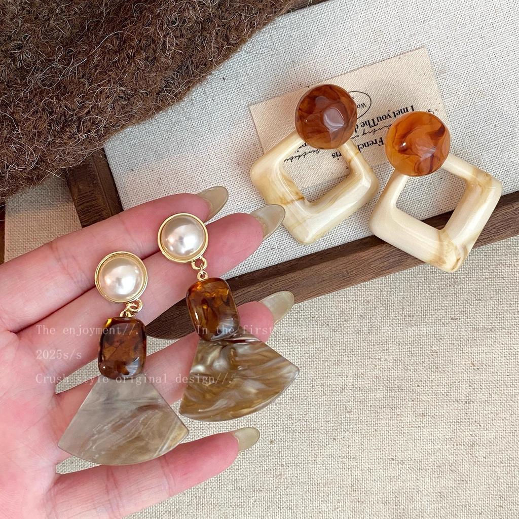 French coffee pearl earrings women's design stud earrings temperament earrings