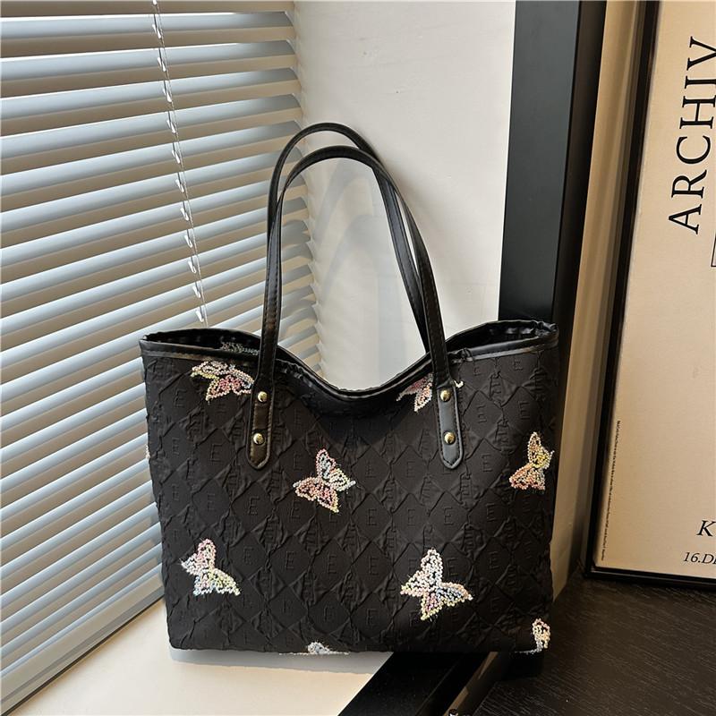 Summer Beautiful New Butterfly Embroidery Texture Gentle Temperament Large Capacity Shoulder Armpit Bag