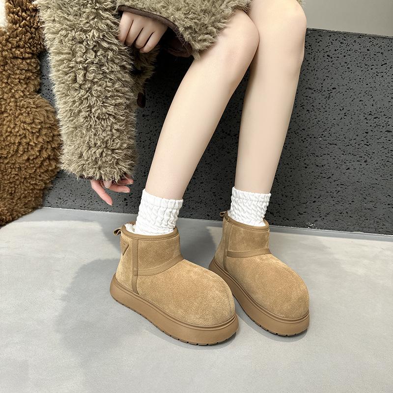 Women's 2024 Genuine Leather Snow Boots: Thick Sole, Anti-Slip, Velvet-Lined, Warm, Big Head Design for Winter