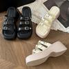 Fashion 2025 New Summer Women Belt Buckle Flat Flat Casual Outdoor Sandals Beach Thick Bottom Leather Slippers Metal Buckle Slippers