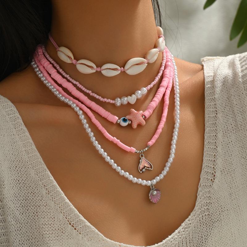 Seaside Necklace, Ocean Wind Exaggerated Shell Pendant, Light Luxury Niche Dyed Gravel Jewelry Women