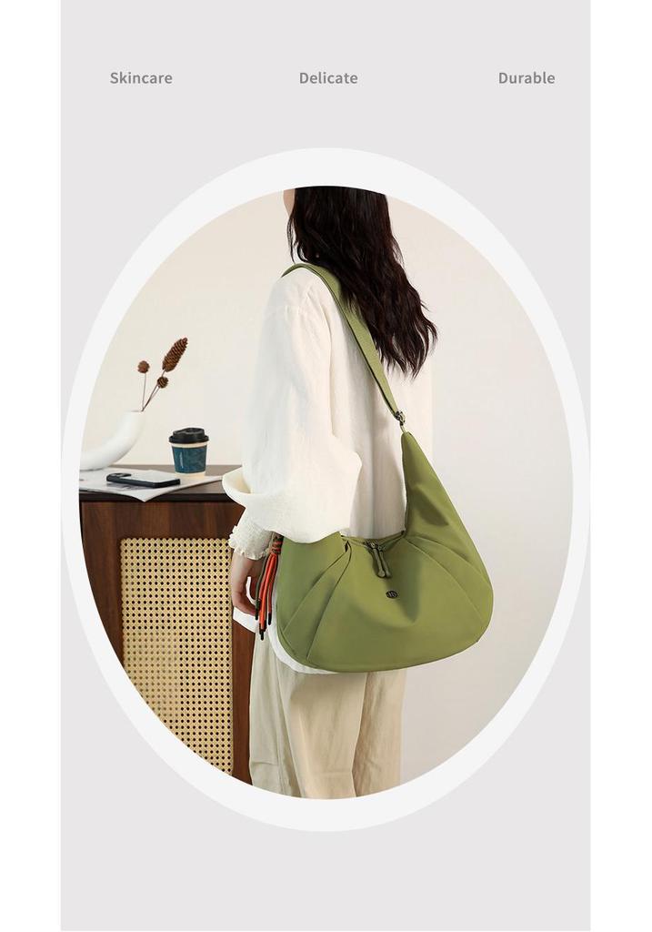 2026 Summer Women's Lightweight Nylon Crossbody Bag - Large Capacity, Simple, Casual, Commuting Style