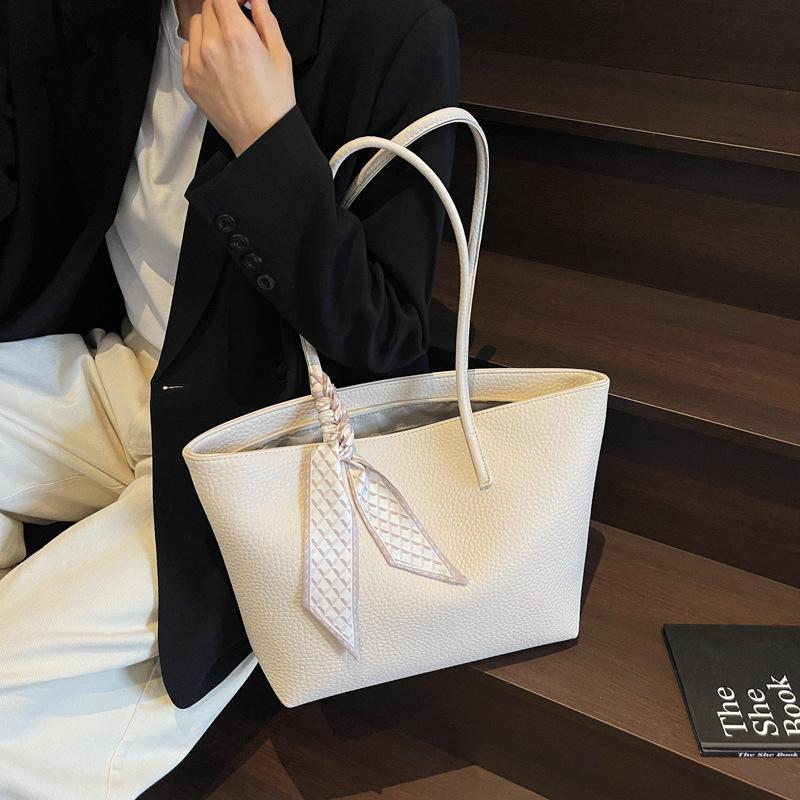 Large Capacity Bag Women's New Tote Bag Fashionable Versatile Shoulder Commuter Bag