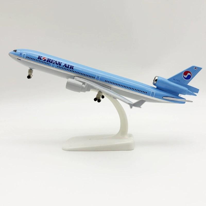 Maßstabsgetreues Flugzeug 20cm MD11 Koreanisches Flugzeug Diecast Legierung Metall Flugzeug Spielzeug MD-11 Flugzeug Spielzeug für Jungen mit Ständer Modell für Geschenk