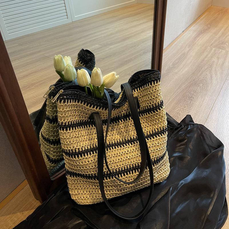 Женская плетенная соломенная пляжная сумка-тоут, лето 2026: Большая вместительность, Повседневная и универсальная сумка через плечо чёрный