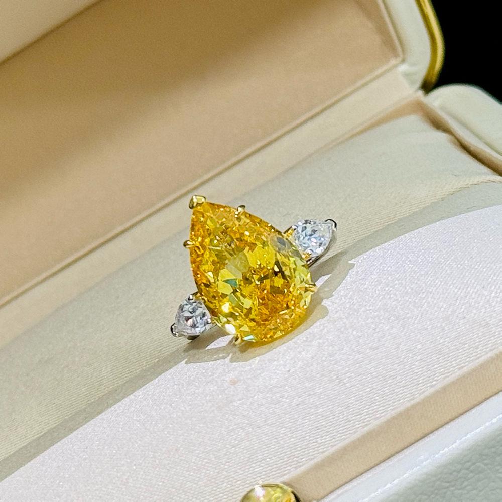 4 Carat Pear Shaped Simulated Yellow Diamond Ring in S925 Sterling Silver for Women