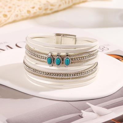 Böhmisches mehrlagiges Türkis-Lederarmband mit Strasssteinen