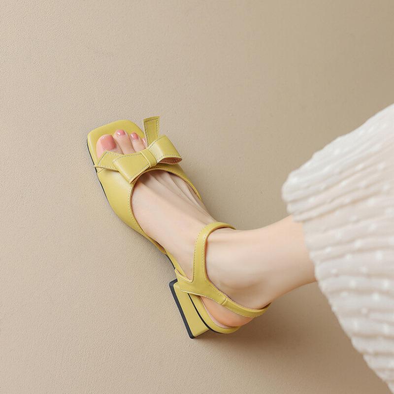 Summer women's square heel sandals casual and comfortable soft sole large size women's shoes new buckle square head solid color wide strip sandals