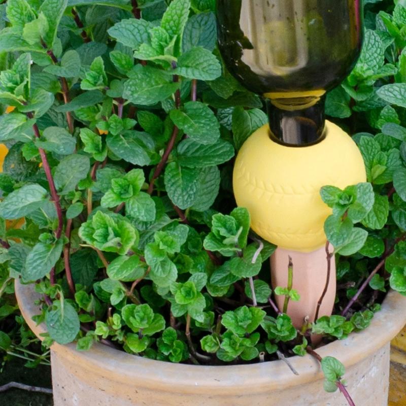 4Pcs Plant Watering Devices Self Watering Spikes Plant Waterer Self Watering Terracotta Spikes Automatically Water