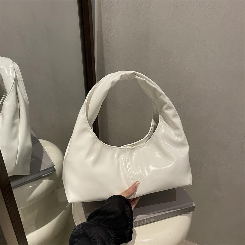 Retro commuter texture is fashionable today, large-capacity temperament tote shoulder armpit women's bag