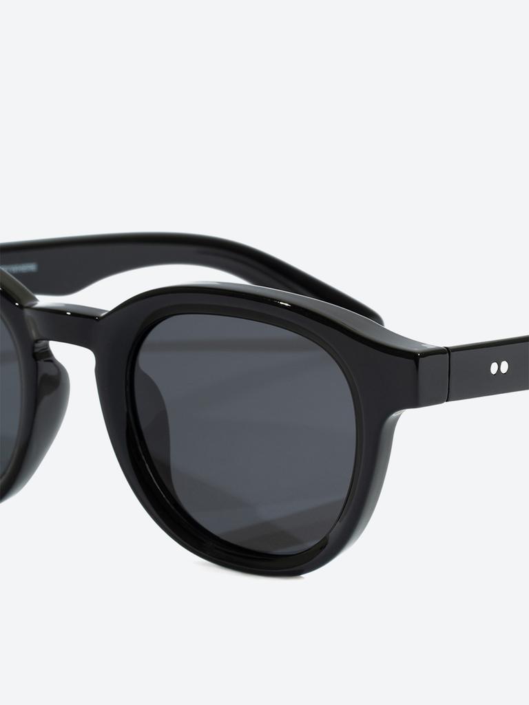 Laseuteljia Mono Black