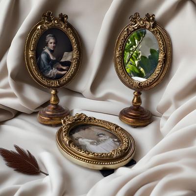Retro Europese Hars Foto Lijst & Staande Make-up Spiegel - Artistiek Gesneden Ontwerp voor Huis & B&B Decoratie