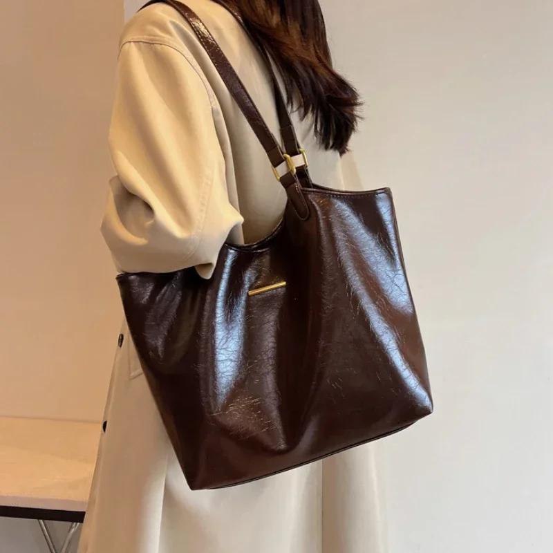 Big Women Shoulder Bags Large Capacity Tote Bag 2025 Winter Vintage Solid Color Zipper Leather Travel Retro Handbag Purse