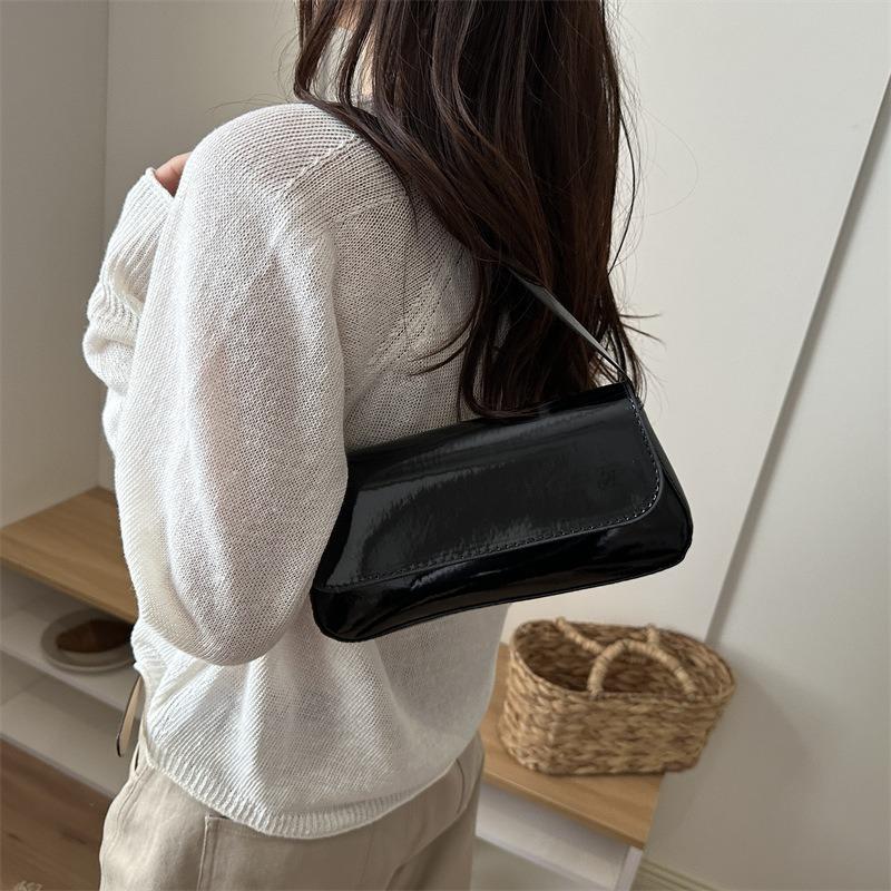 Baguette flip retro mirror armpit bag fashionable summer simple commuter shoulder bag bag
