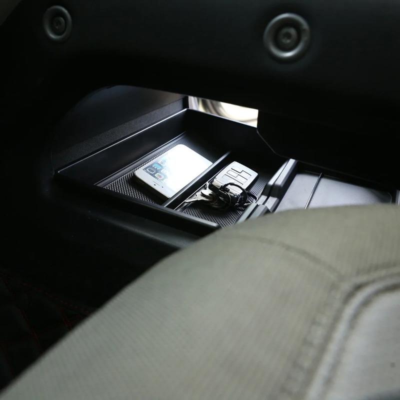 Pour Land Rover Defender 90 110 130 20-24 ABS Boîte de rangement inférieure de console centrale de voiture Boîte de rangement d'accoudoir Boîte pour téléphone Accessoires de voiture