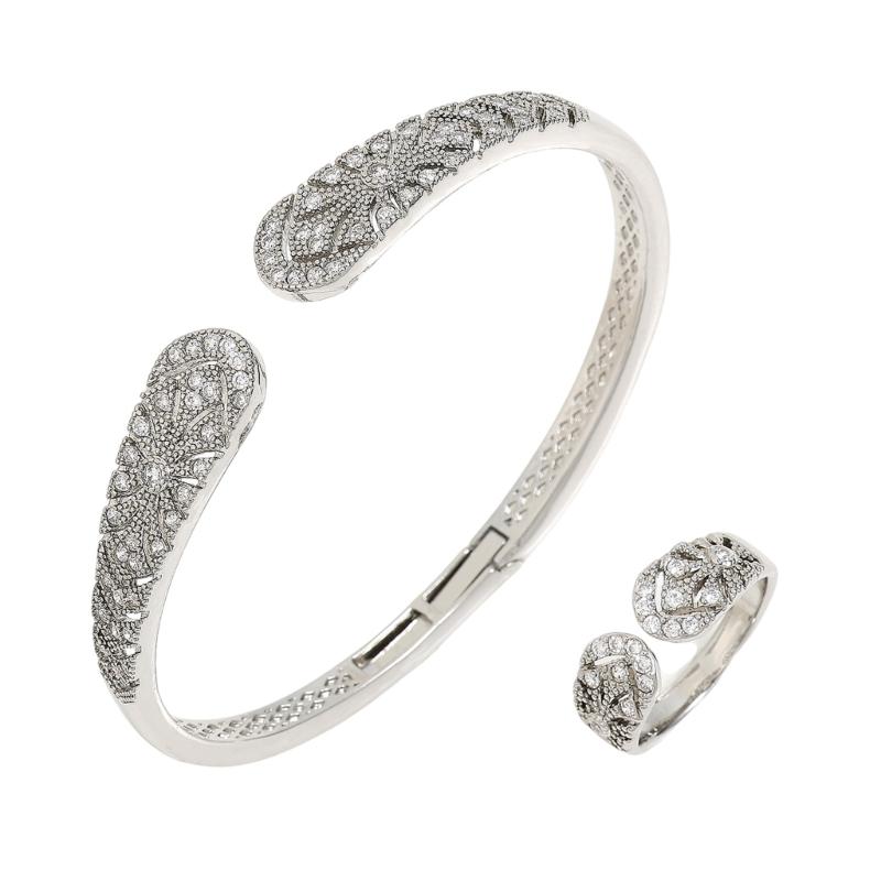 

Fashionable Rings and Bracelet Set Teardrop Jewelry for Youthful Women Seeking Stylish and Distinctive Accessories