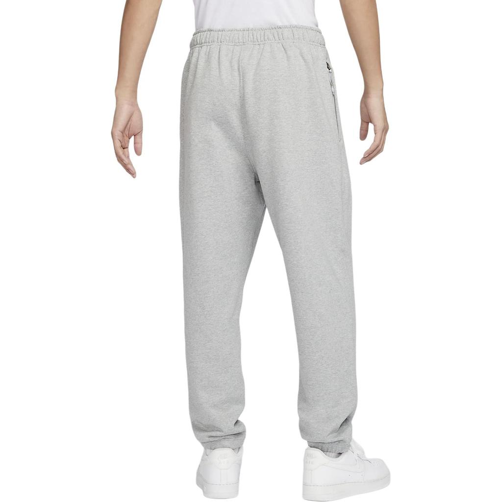 Nike Calça Casual Esportiva Solo Swoosh com Punho Elástico Masculina Parte de Baixo Cinza Escuro Branco DX0816-063
