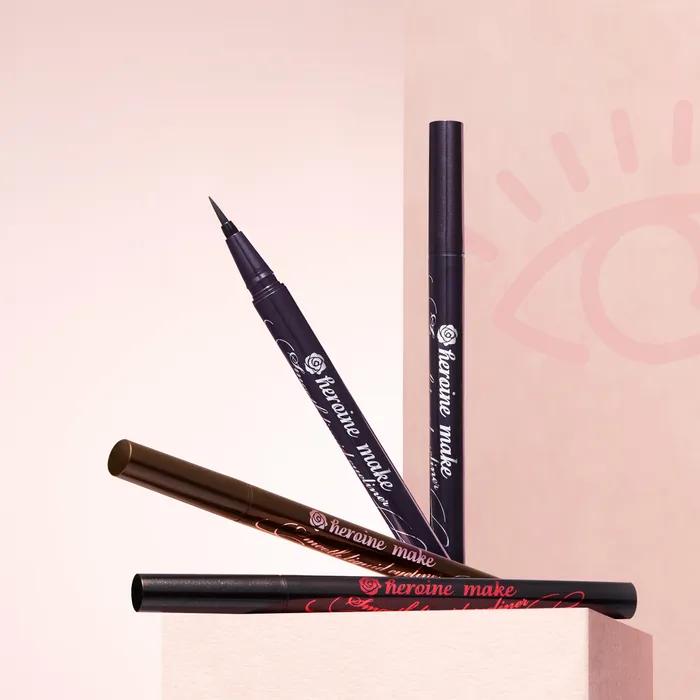 Geschmeidiger Flüssig-Eyeliner Super Halt