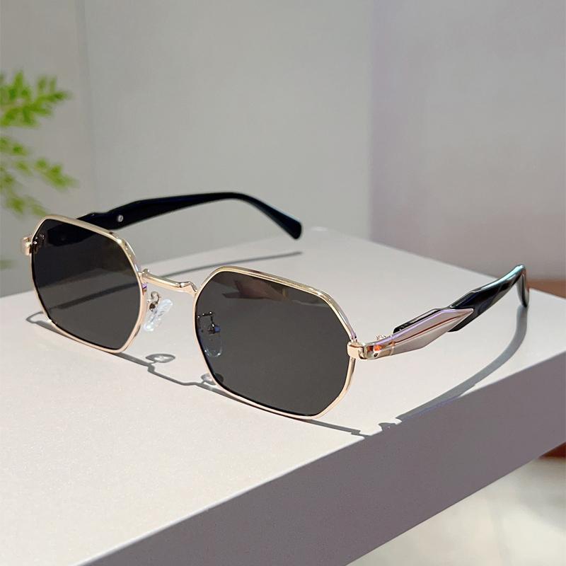 Vintage Fashion Sunglasses Men  New Gradient Casual Shades Women Luxury Brand Design Outdoor Decorative Sun Glasses