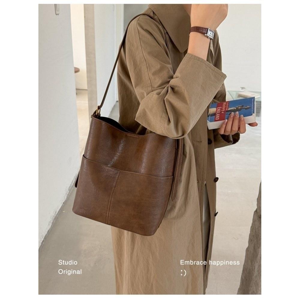 Women Large Capacity Vintage Soft PU Tote Bag with Hand Carry for Daily Commute