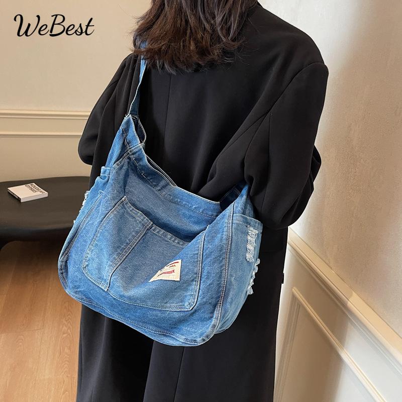 

The New Student Class Handbags Are Retro чорний
