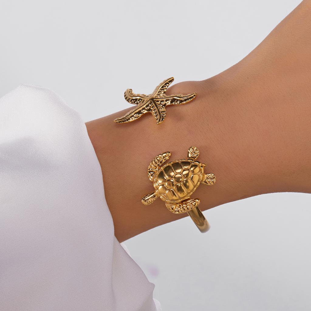 Vintage Stainless Steel Ocean Series Bangle for Women Gold Color Shell Starfish Conch Turtle Bracelet Boho Beach Party Jewelry