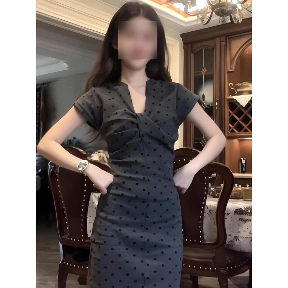 Temperament polka dot dress women's summer new casual slim temperament waist hip skirt