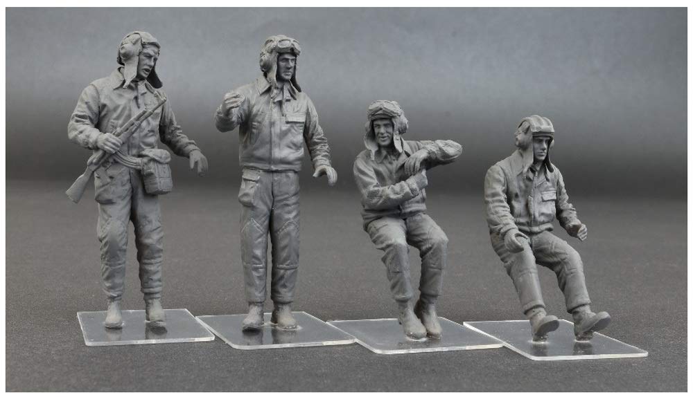 MiniArt Scale Soviet Tank Crew Plastic Model Kit MA37037 1/35 1960-70s (4 Figures)